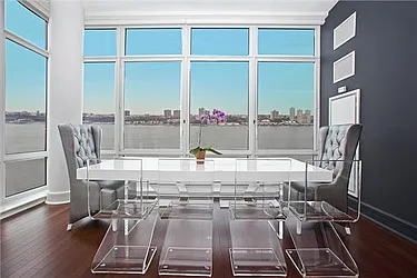 Rented by R New York