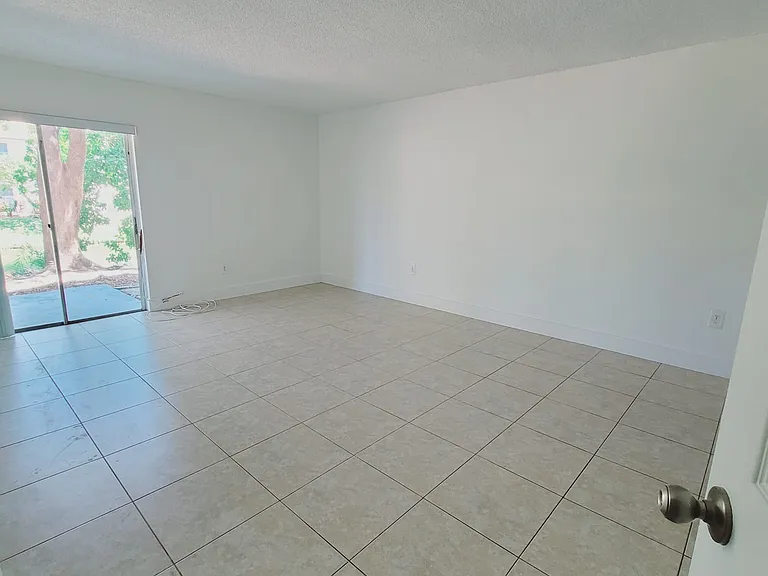 9375 Fontainebleau Blvd #L107 — Photo 11