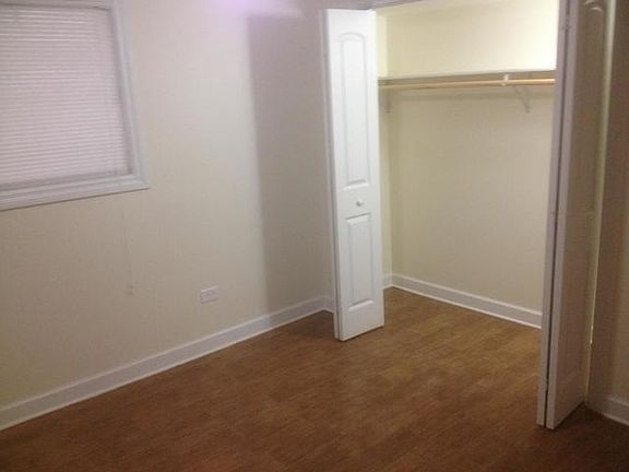 3rd image of 2106 Jackson Ave #Si0