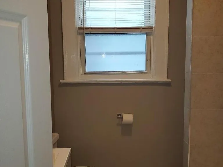 404 N 6th St #A — Photo 13