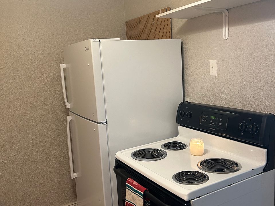 1087 Easy St, Grapevine, TX 76051 | Zillow