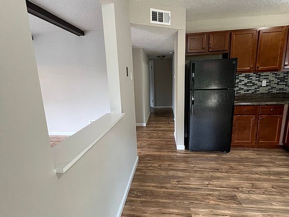 3rd image of 10064 Squire Meadows Dr APT 4