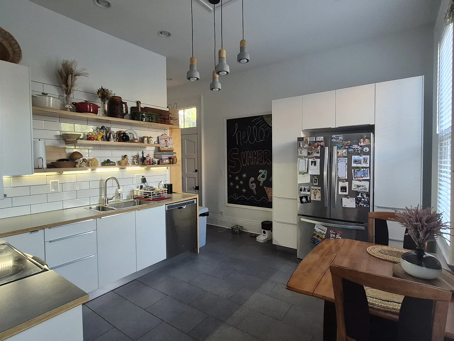 2 bed, 1400 sqft, $2,100 — Photo 3