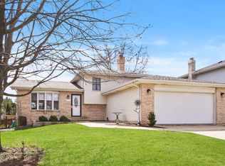 16719 W Doe Trl, Lockport, IL 60441