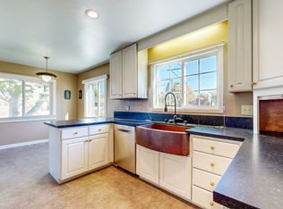 1827 Creekside Rd, Santa Rosa, CA 95405