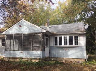 317 W Lincoln Ave, Magnolia, NJ 08049