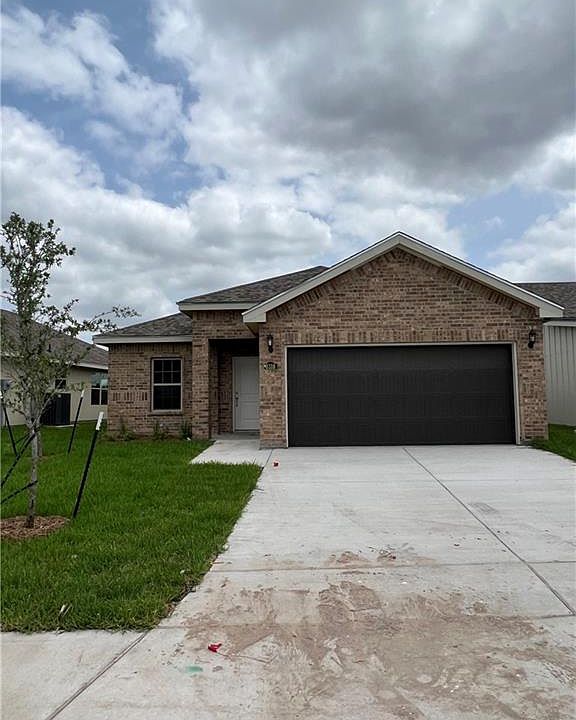 1st image of 8318 N 33rd Ln