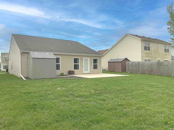 4th image of 364 Ariel Dr