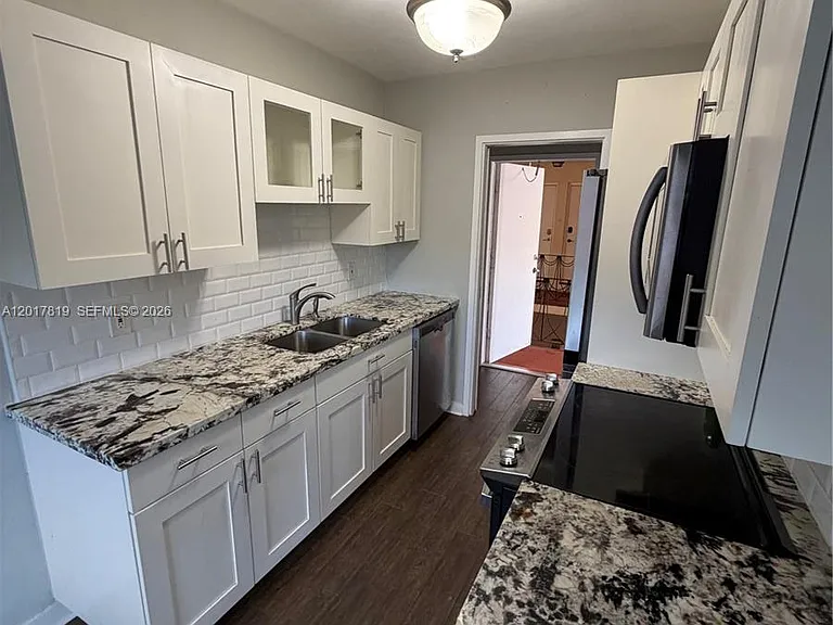 2591 NE 55th Ct #202 — Photo 5