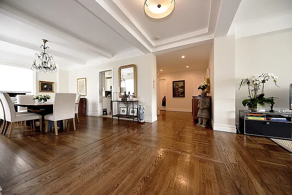 Rented by Buchbinder & Warren | media 18