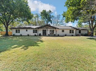 1201 Honeysuckle Dr, Keene, TX 76059