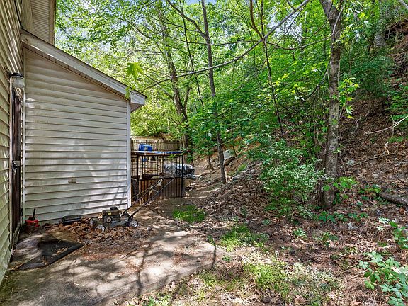 4th image of 7614 Noah Reid Rd