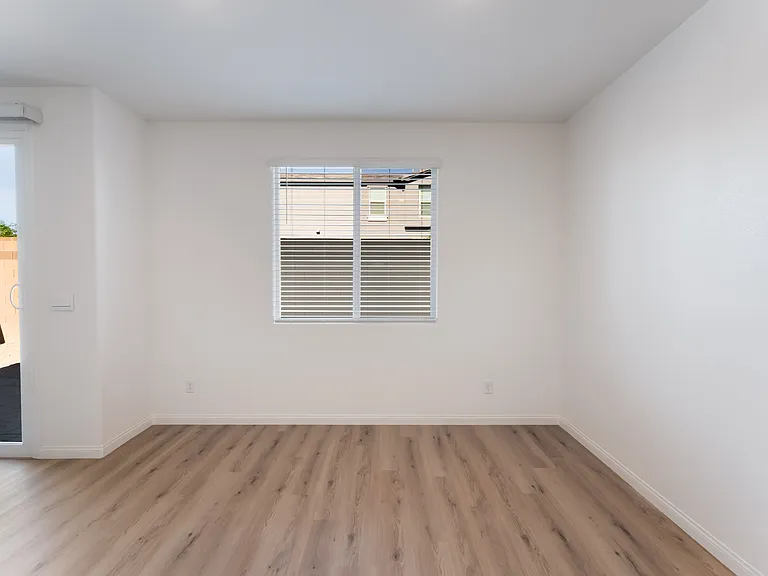 6217 Seastrand St — Photo 14