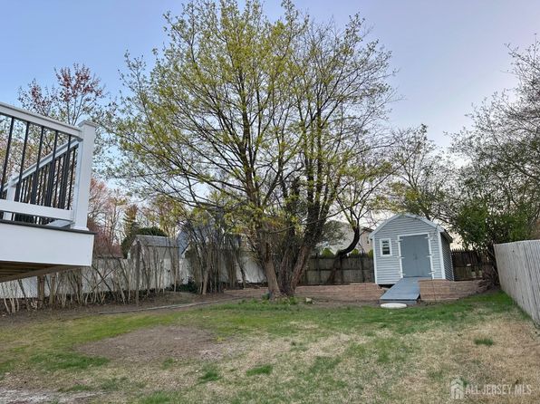 4 Joseph Ct, South Amboy, NJ 08879
