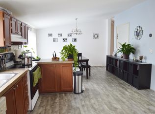 712 W Buford Ave, Siletz, OR 97380