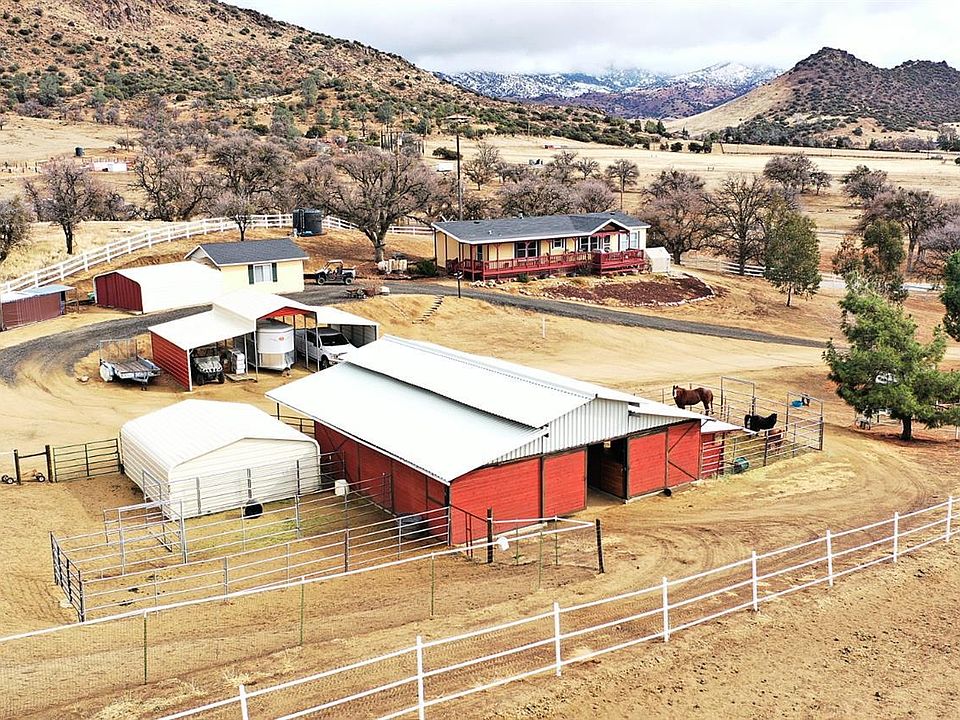 1st image of 14169 Caliente Creek Rd