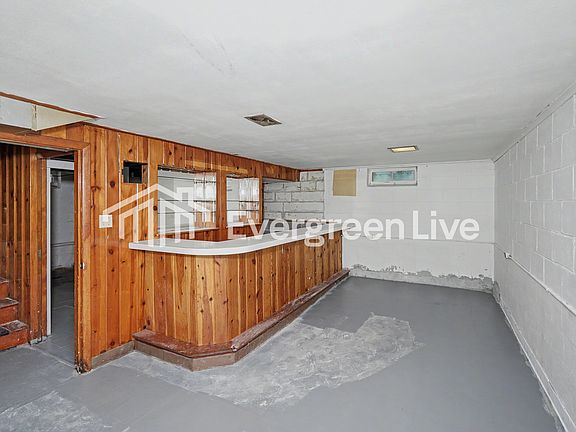 5th image of 3982 S 76th St