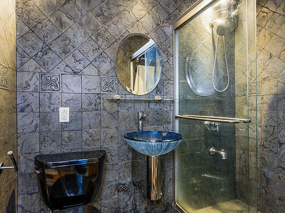 4th image of 7025 Yellowstone Blvd APT 17W