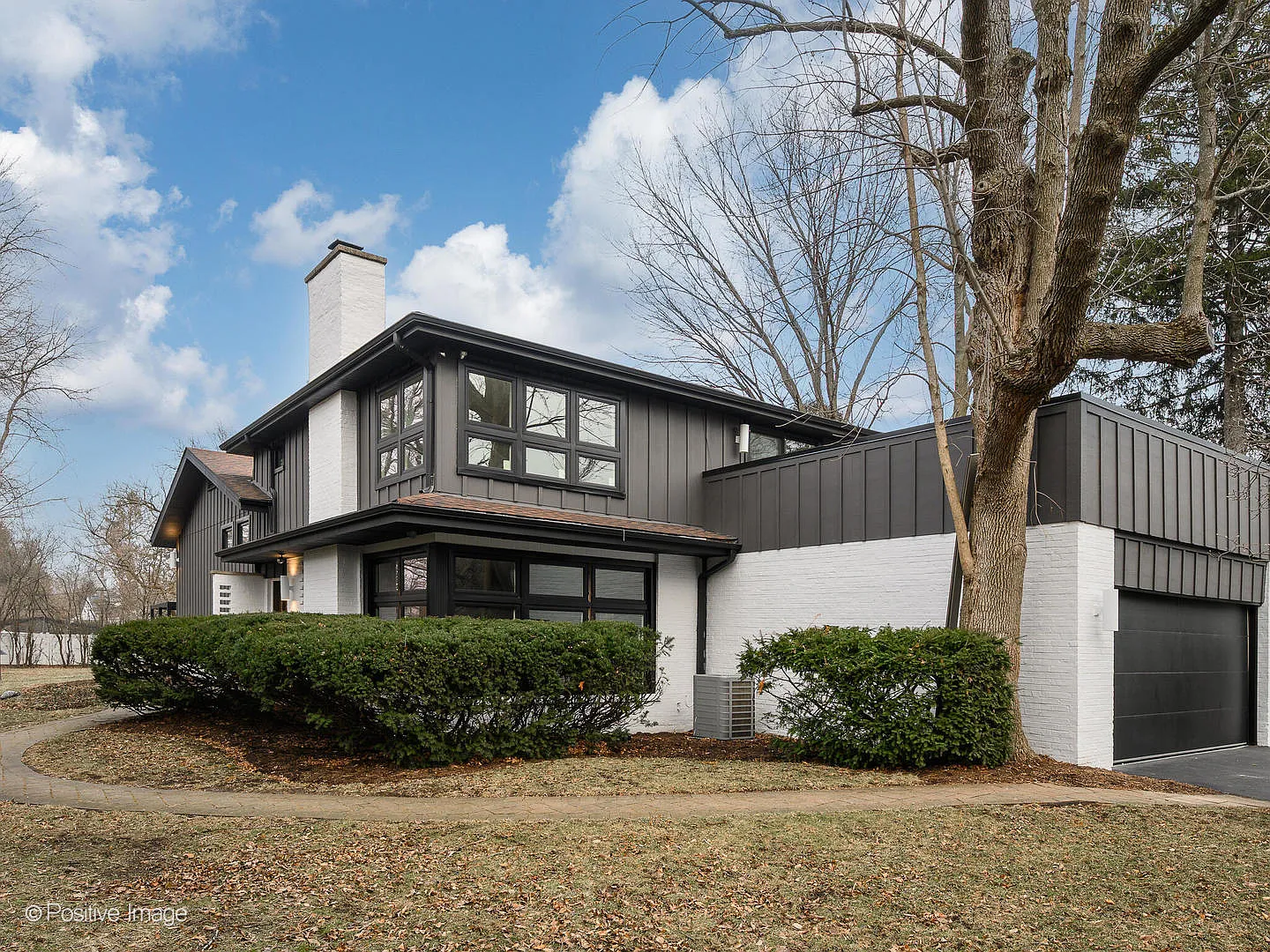 1077 Green Bay Rd photo 1