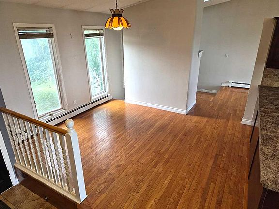 5th image of 412 1st St S