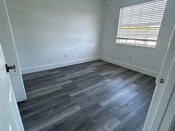 3rd image of 470 NE 210th Circle Ter #11