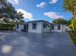 104 Clifton Rd, West Park, FL 33023