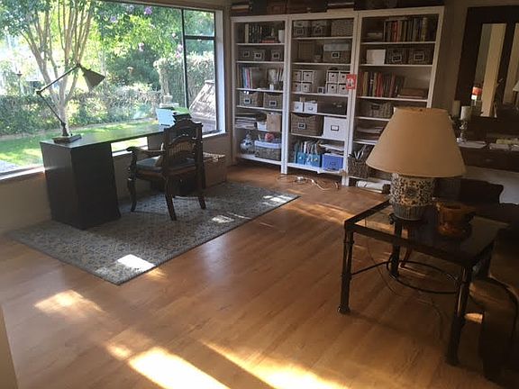 4th image of 1337 Glen Eyrie Ave