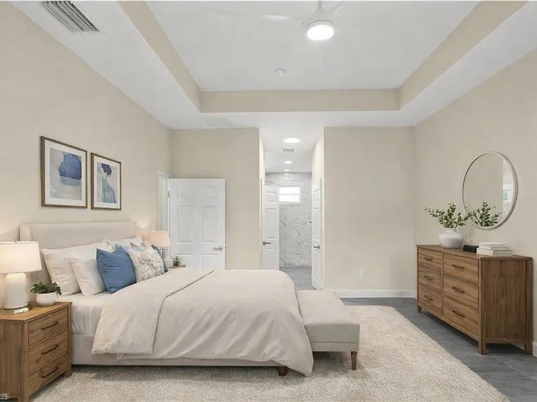 1043 Albert Ave — Photo 19