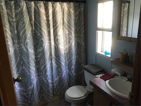 4th image of 15 Beechwood Blvd