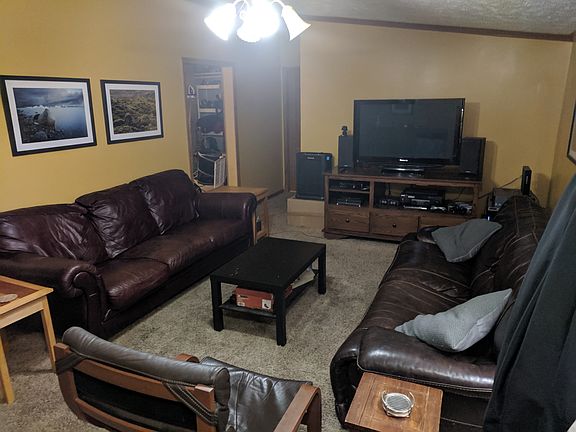 4th image of 216 Woodcrest Dr