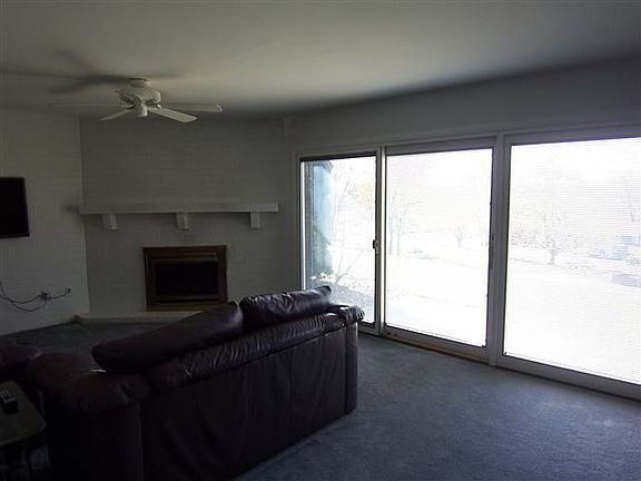 3rd image of 6101 Lausanne Ct #61-01