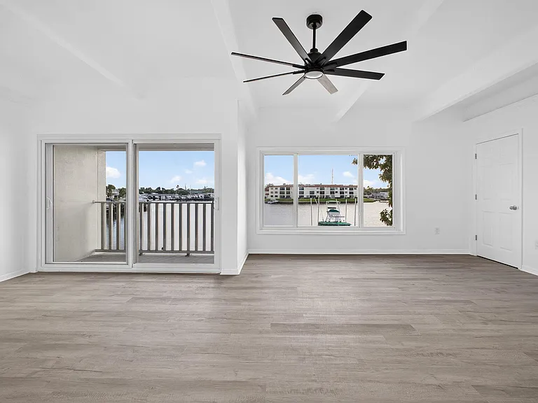 624 Southwind Cir #4 — Photo 11