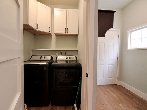 3rd image of 3812 S Hudson St #B