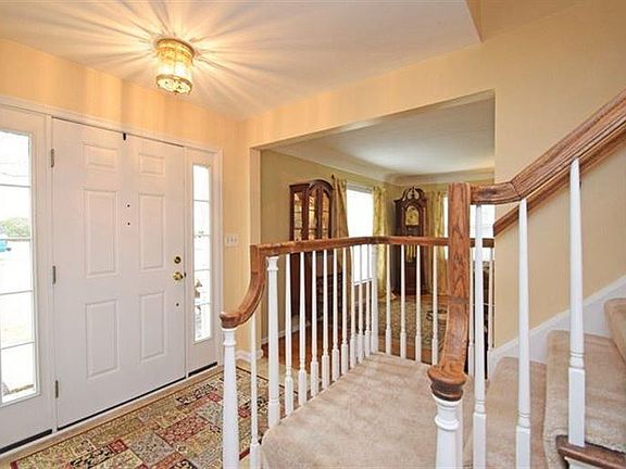 3rd image of 717 Floral Ave