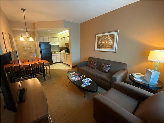 5th image of 8303 Palm Pkwy #304
