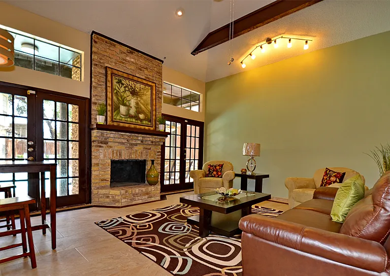 Hidden Bend Townhomes — Photo 6