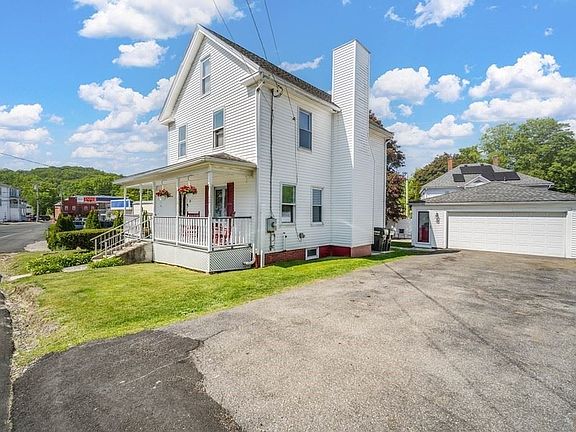 3rd image of 39 Hardwick Rd