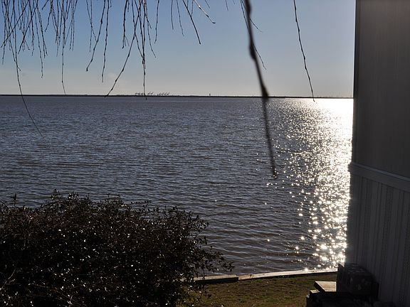 4th image of 2418 Bay Oaks Harbor Dr
