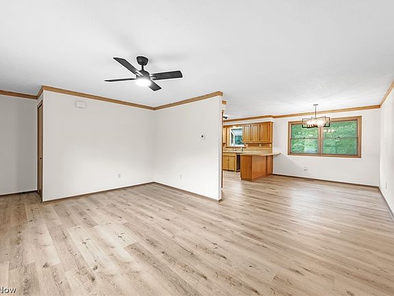 4th image of 12491 Doylestown Rd