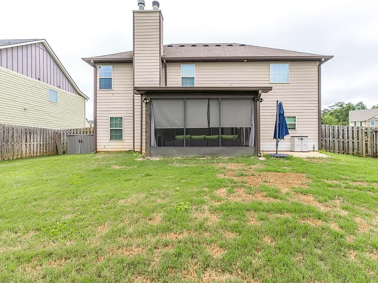 107 Pocono Ct — Photo 34