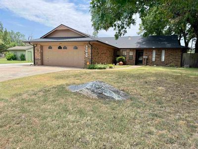 2201 E Cedar Ave, Enid, OK, 73701