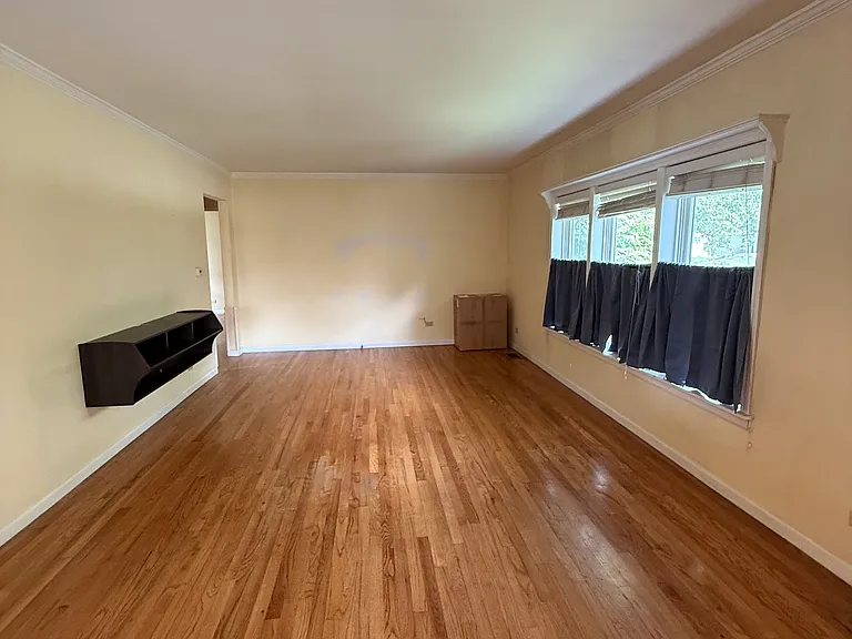 205 E Morningside Ave — Photo 2