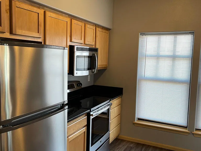 912 S Dubuque St #21 — Photo 3