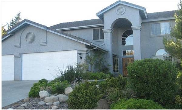 2nd image of 41863 Yuma Ct