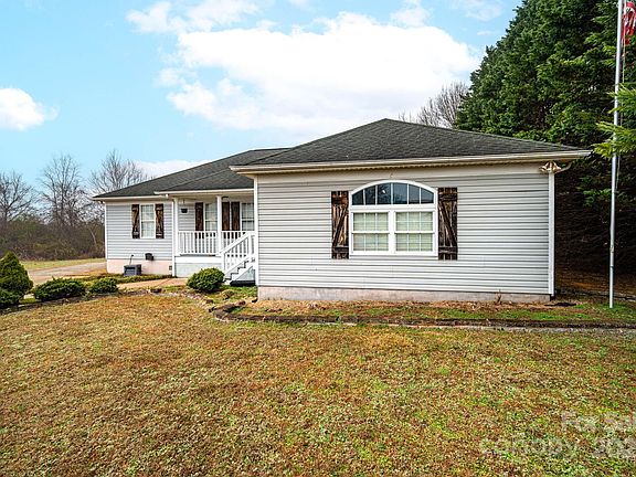 2nd image of 845 Meadow Hill Ct