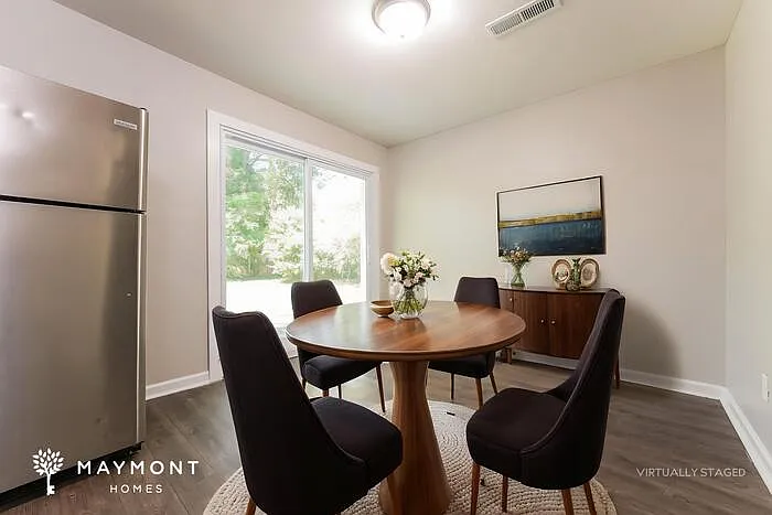 4429 Clovewood St — Photo 7