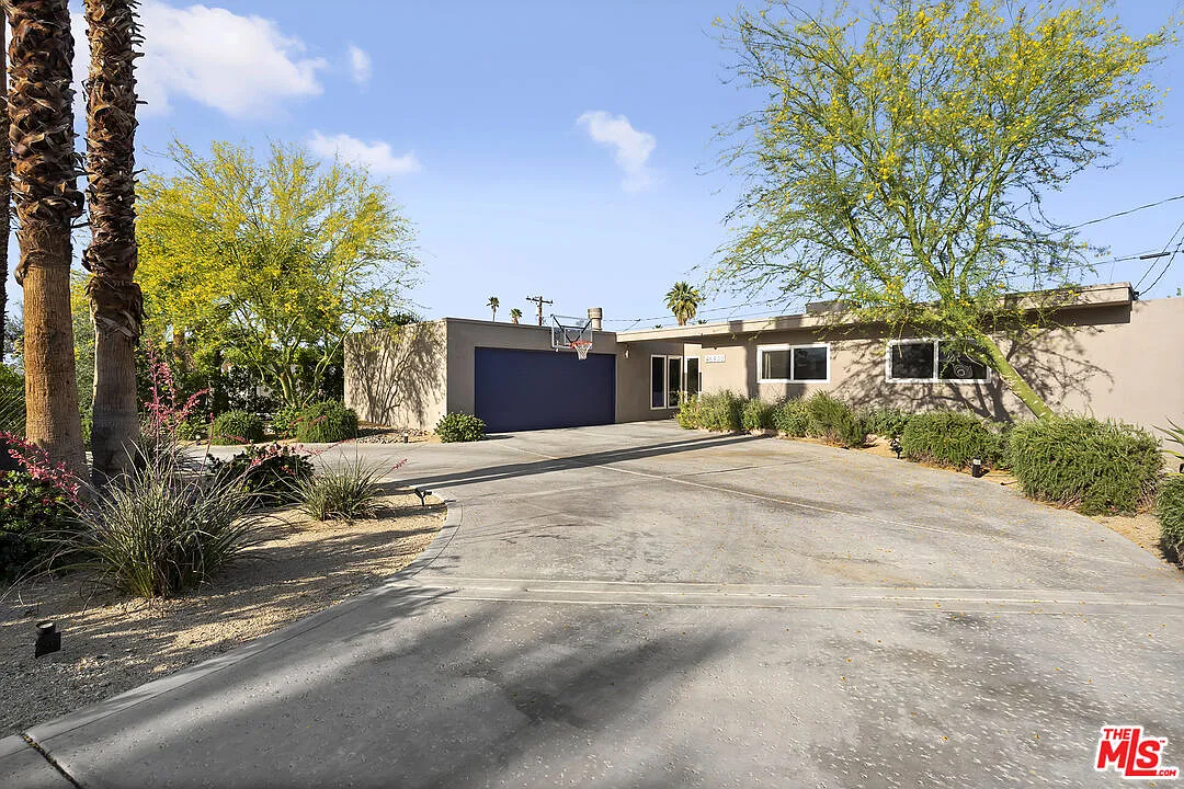 3 bed, 2.0 bath, 1908 sqft, $4,500 — Photo 3