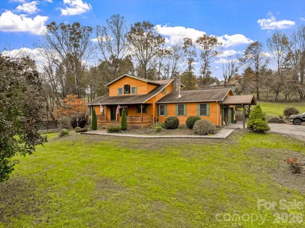 179 Riverwalk Dr, Burnsville, NC 28714