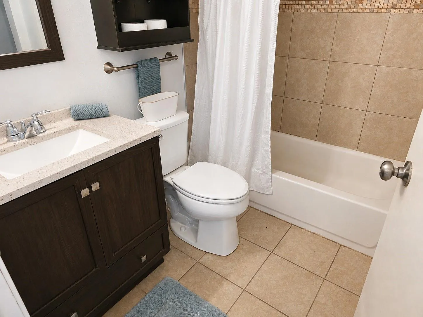 2 bed, 1.0 bath, 1114 sqft, $1,300 — Photo 3