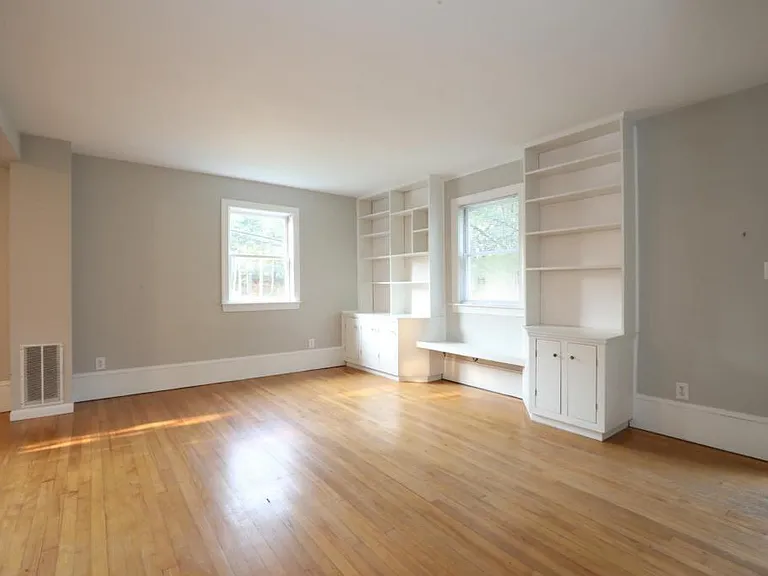849 Bryan St — Photo 10